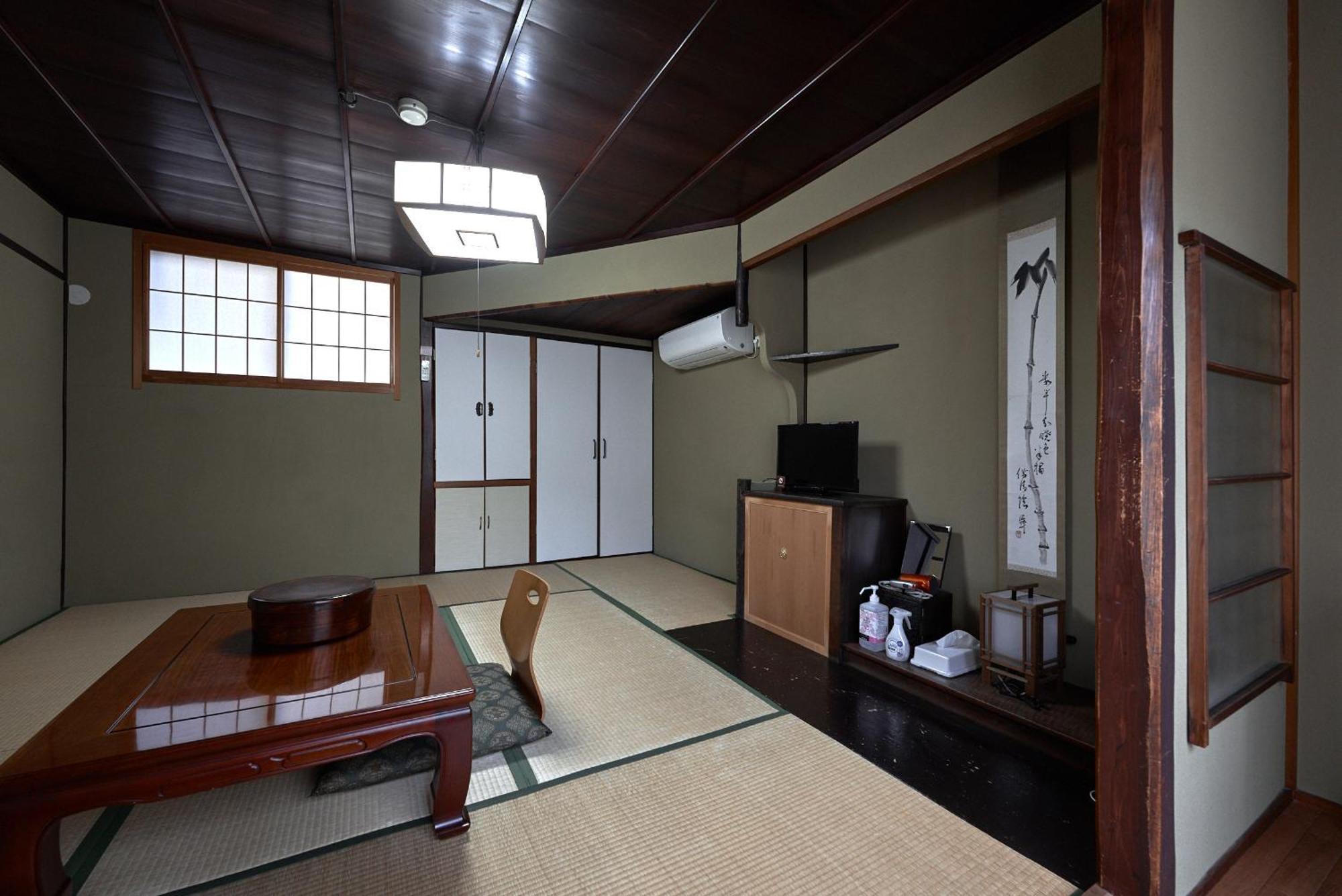 Ryokan Yamamuro Kanazawa Quarto foto