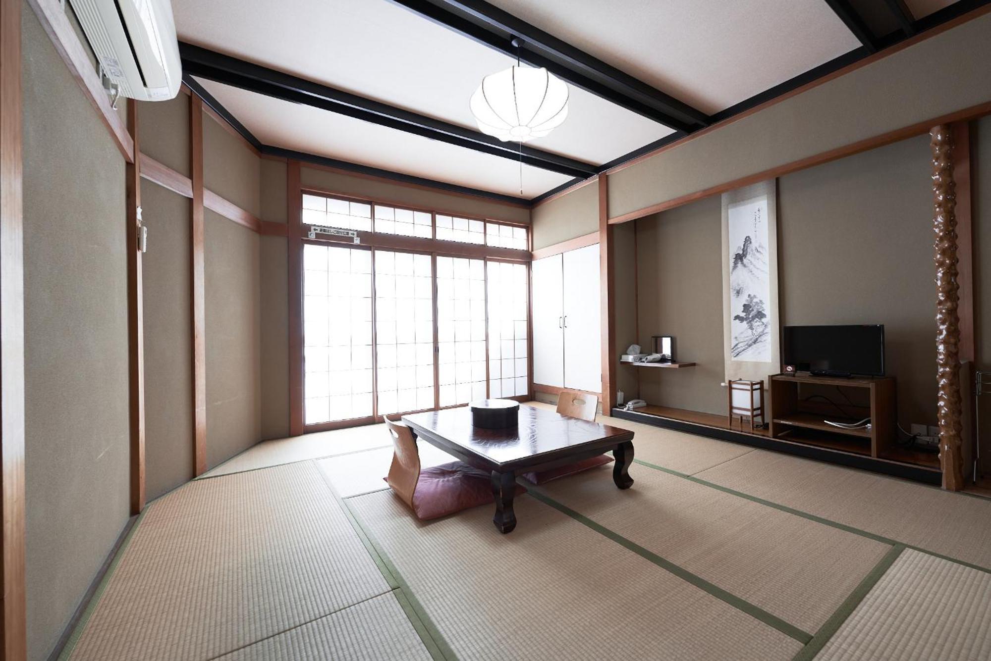 Ryokan Yamamuro Kanazawa Quarto foto
