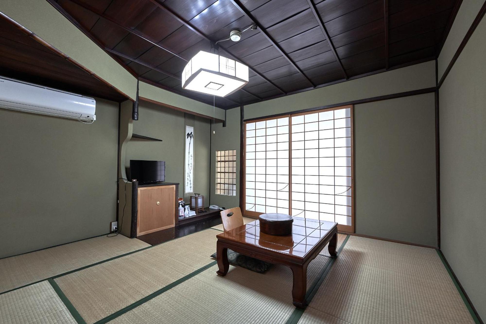 Ryokan Yamamuro Kanazawa Quarto foto