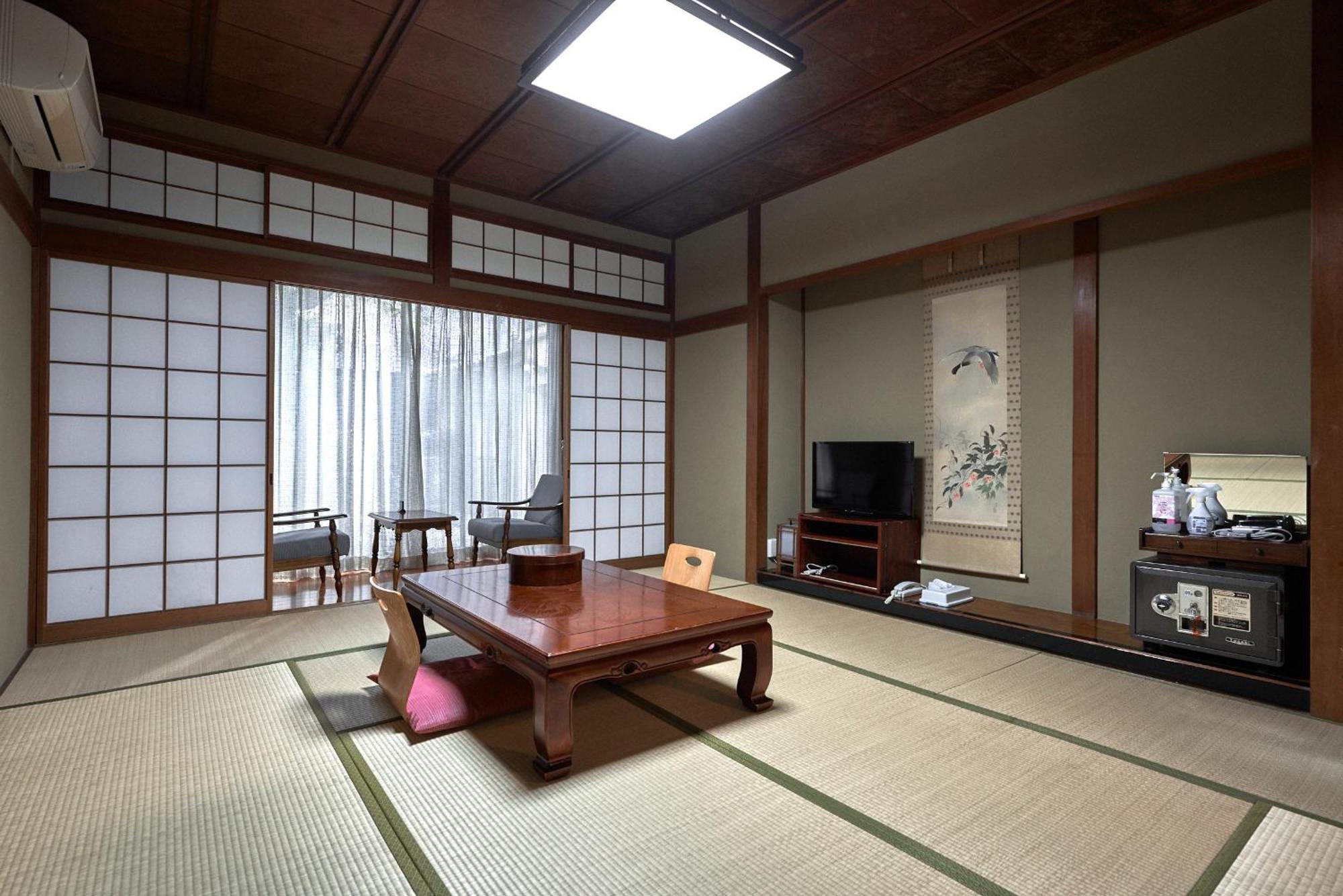Ryokan Yamamuro Kanazawa Quarto foto